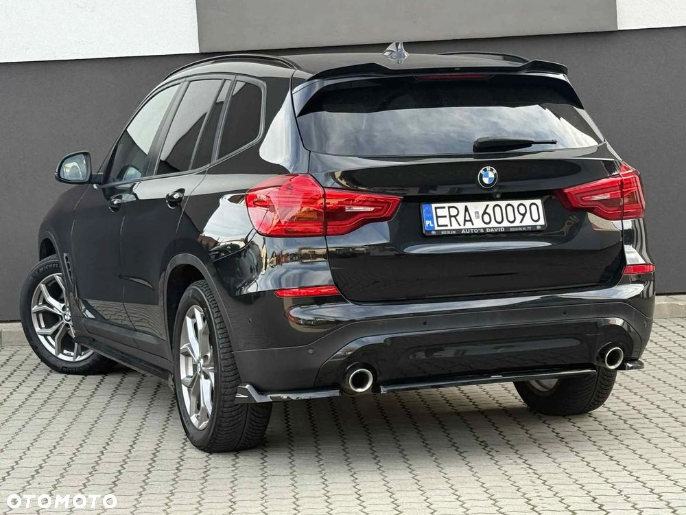 BMW X3 xDrive20i Advantage sport - 9