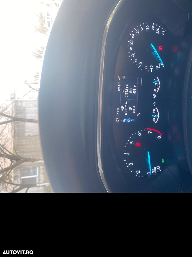 Ford Focus 1.0 EcoBoost Trend Edition - 11