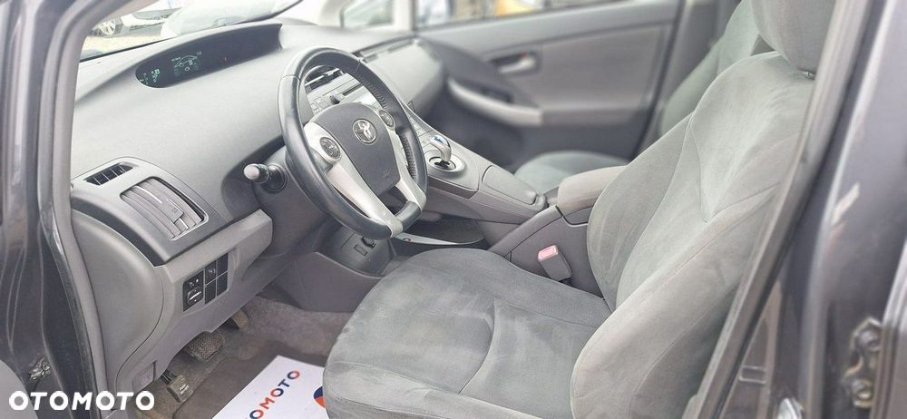 Toyota Prius - 9