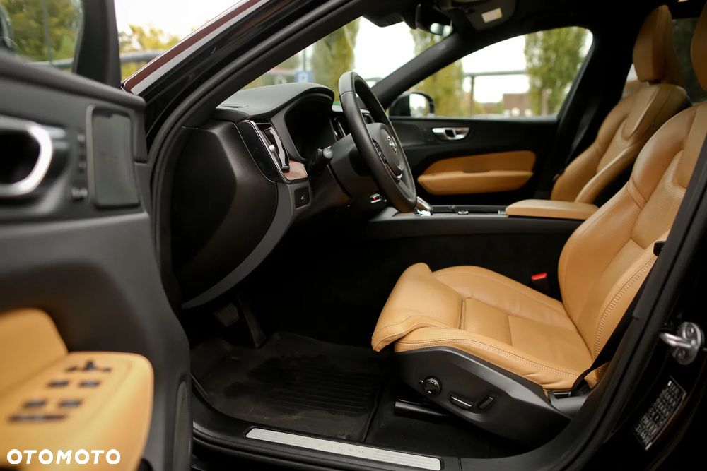 Volvo XC 60 B5 D AWD Geartronic Inscription - 19