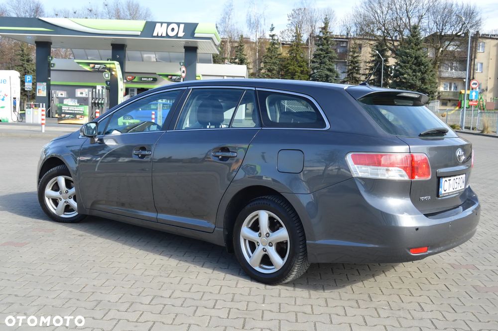 Toyota Avensis 2.0 D-4D Sol - 16