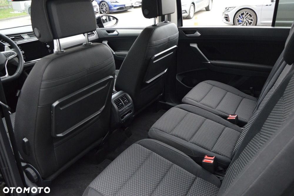 Volkswagen Touran - 21