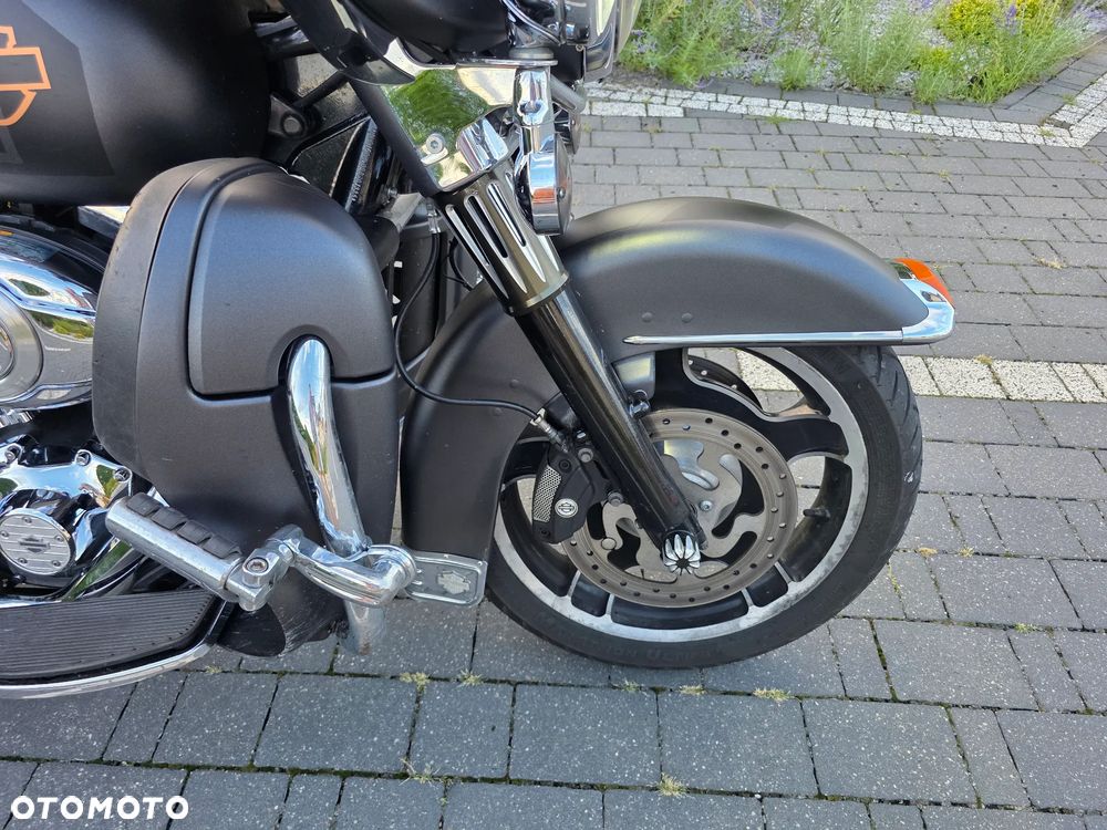 Harley-Davidson FLHTCU Ultra - 26