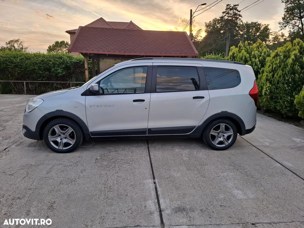 Dacia Lodgy dCi 110 Stepway Celebration - 3