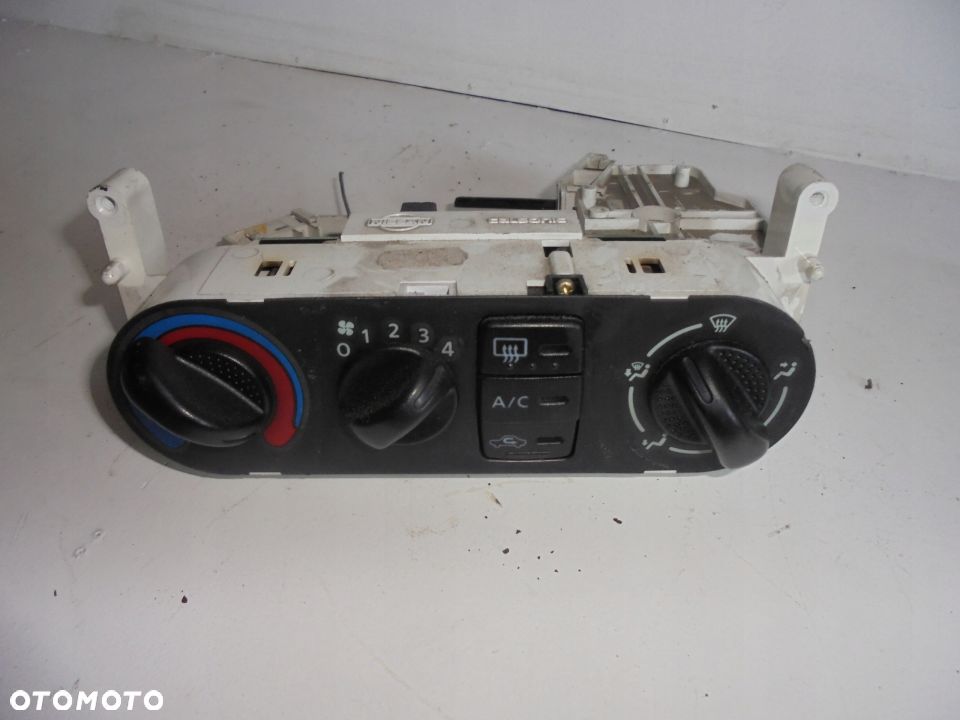 PANEL NAWIEWU KLIMATYZACJI ALMERA N16 - 1