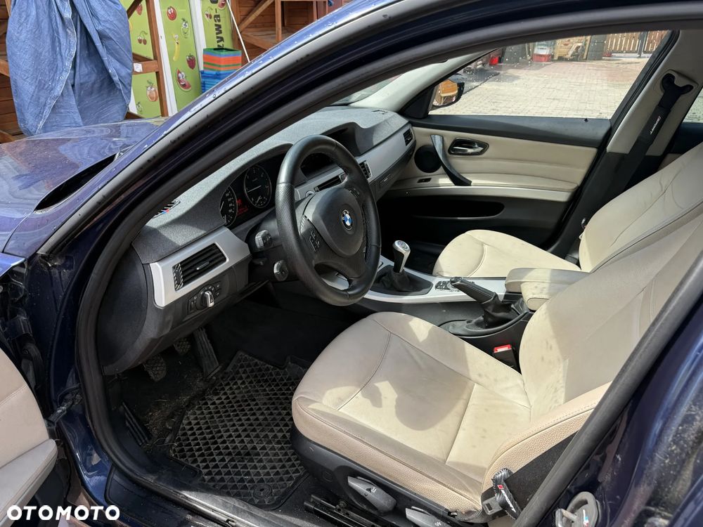 BMW Seria 3 - 12