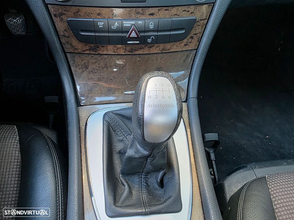 Mercedes-Benz E 220 CDi Avantgarde - 14