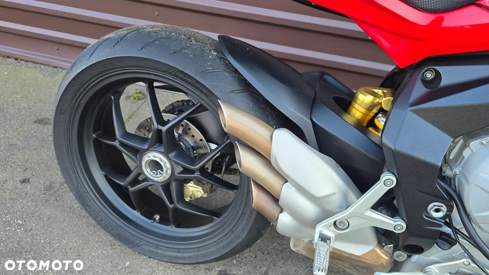 MV AGUSTA Brutale - 5