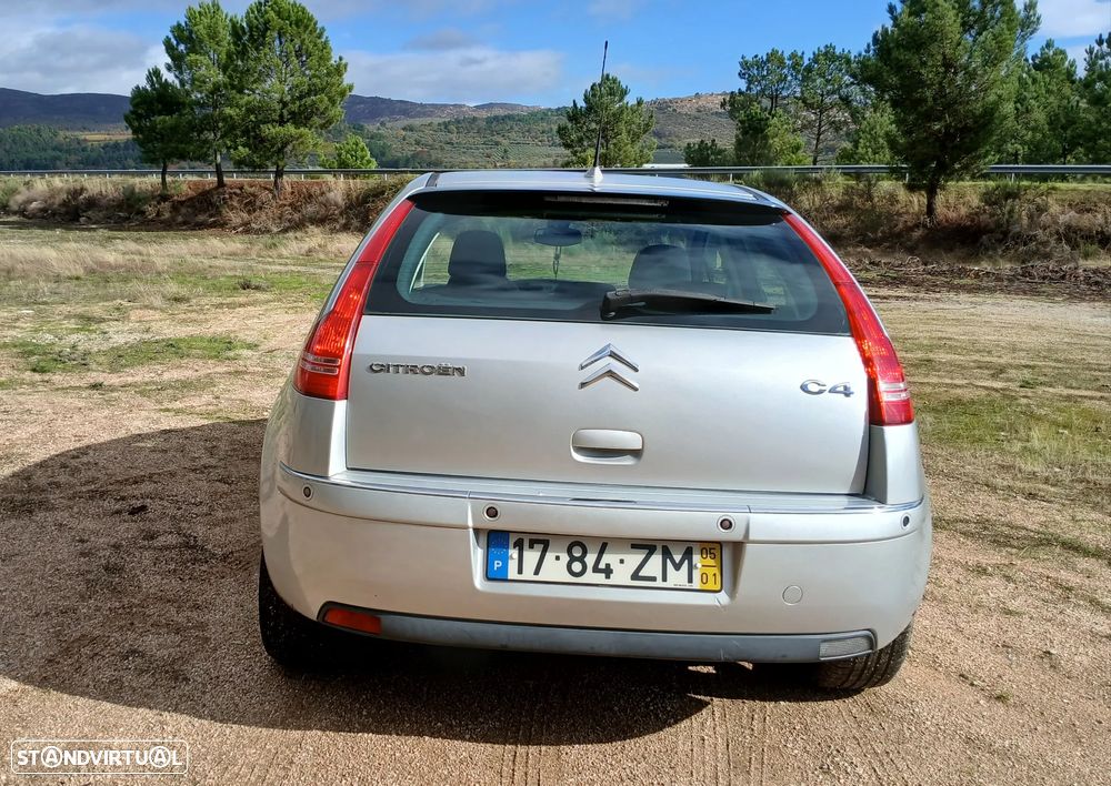Citroën C4 2.0 HDi Exclusive - 4