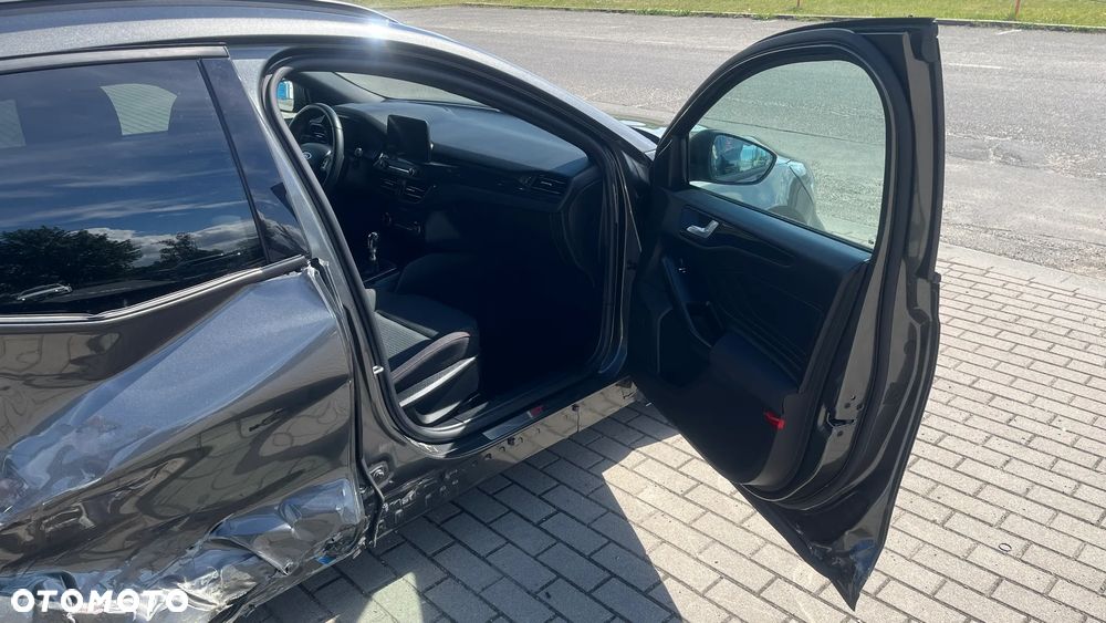 Ford Focus 1.5 EcoBoost STart-Stopp-System ST-LINE - 19