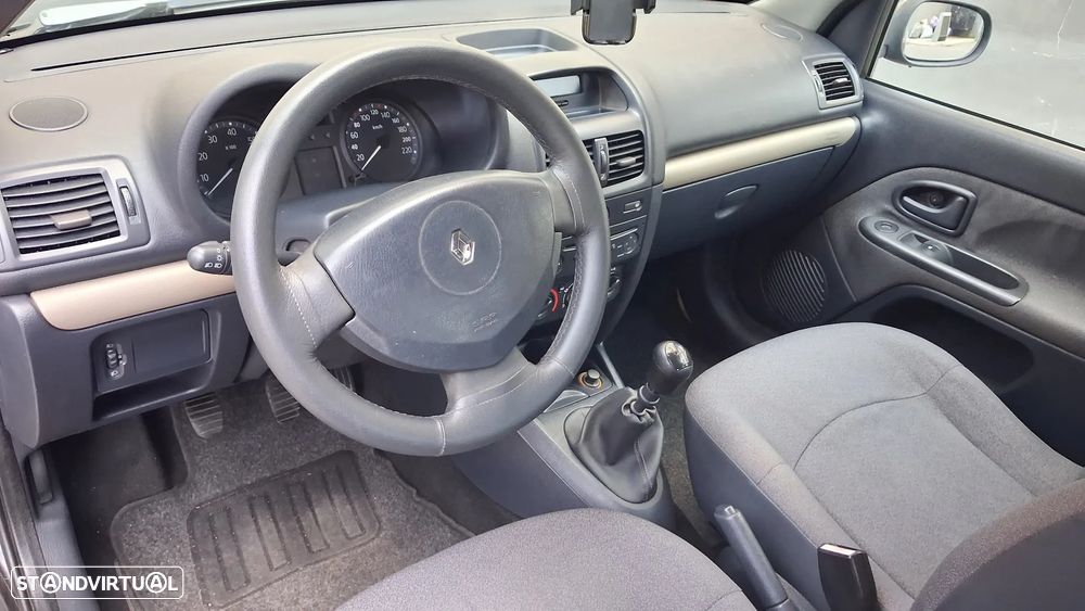 Renault Clio 1.2 16V Dynamique - 18