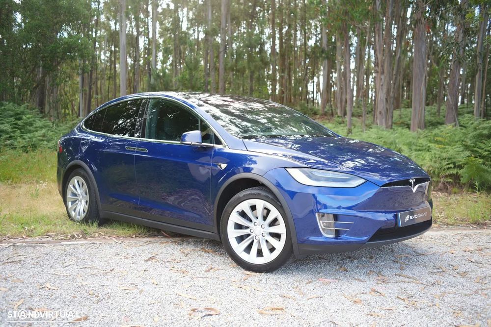 Tesla Model X 75D - 5