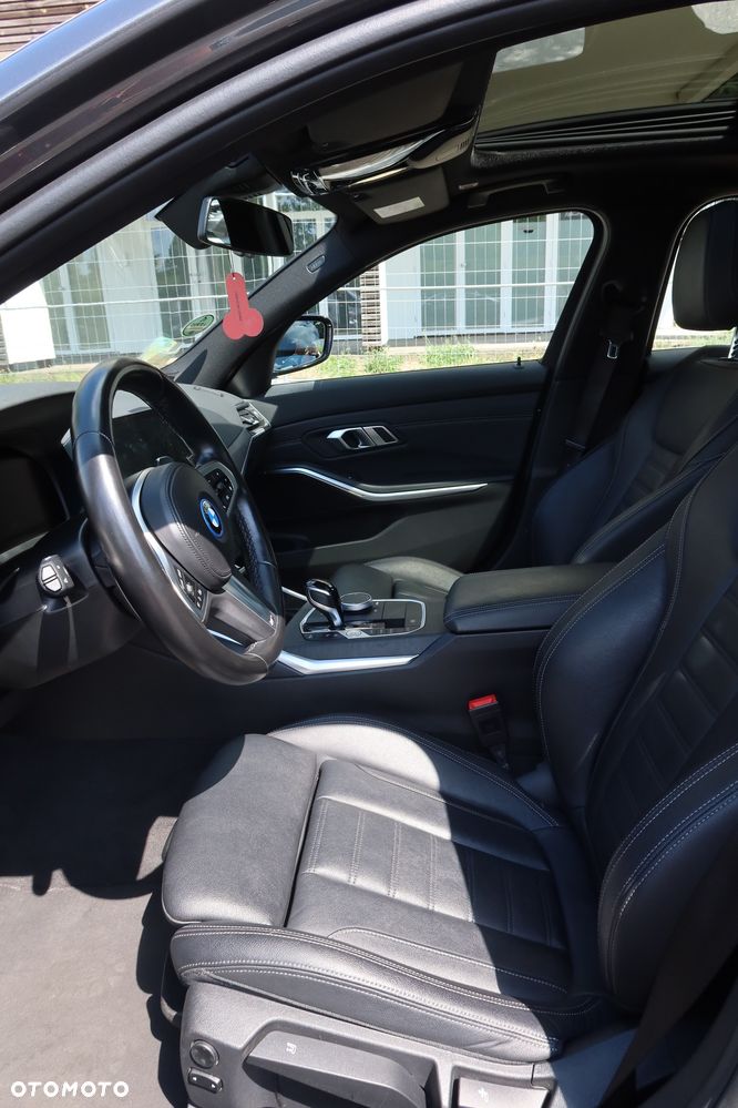BMW Seria 3 320e M Sport sport - 25