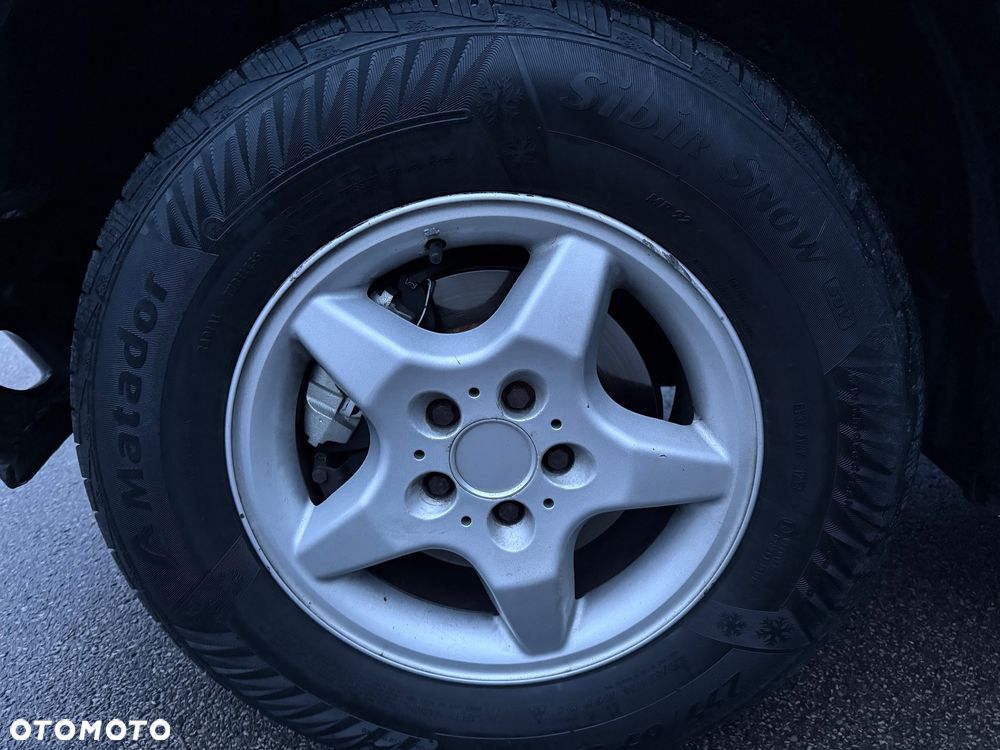 Mercedes-Benz ML - 28