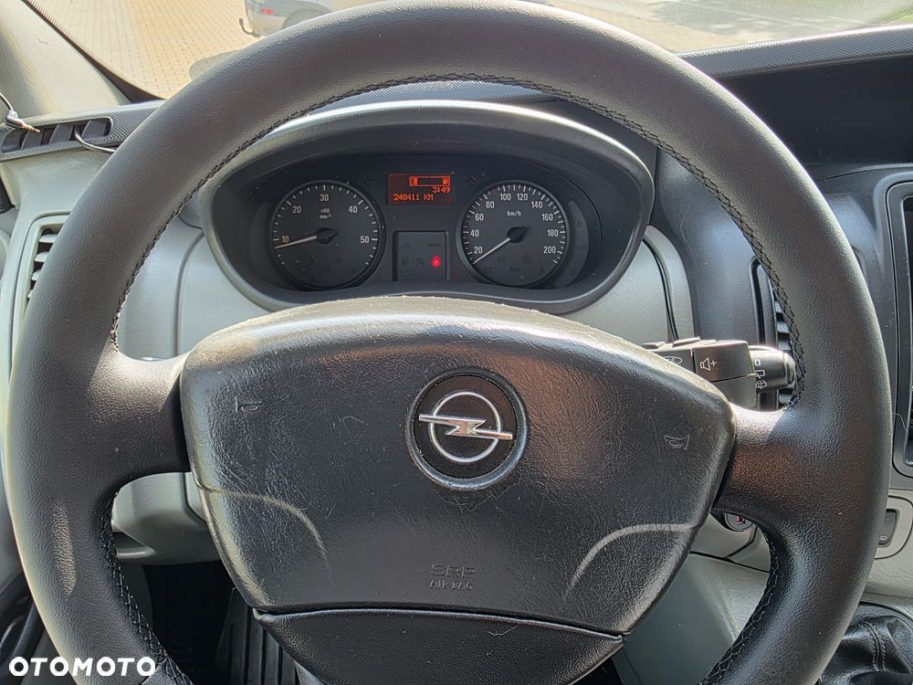 Opel Vivaro - 21