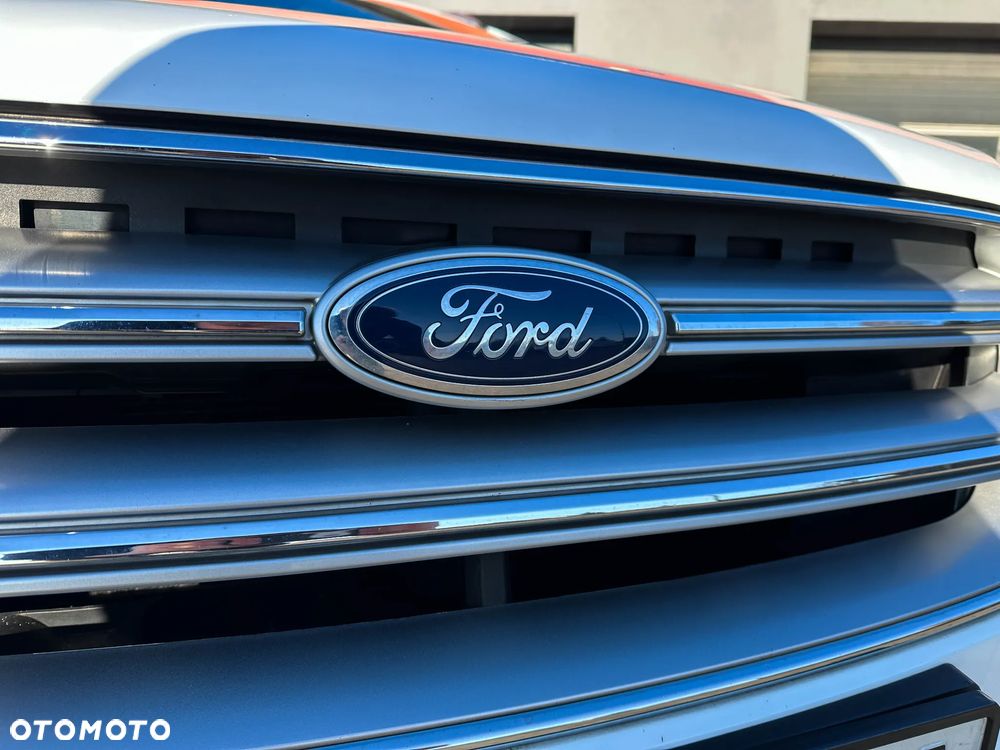 Ford Kuga - 11