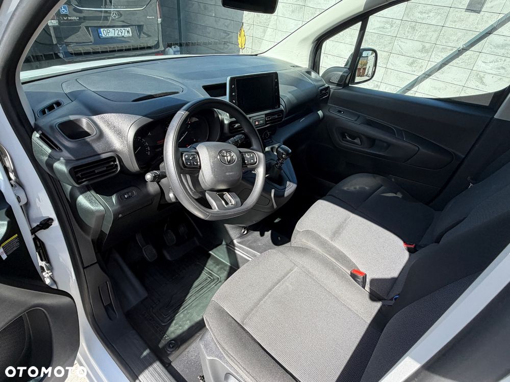 Toyota Proace city - 17