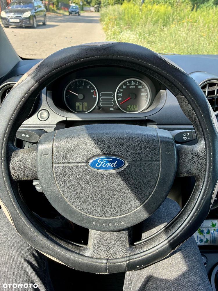 Ford Fiesta 1.3 - 7