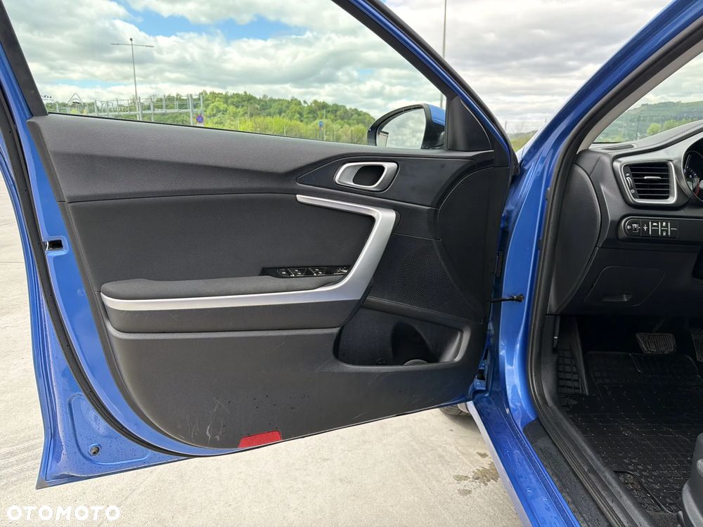 Kia Ceed 1.5 T-GDI M DCT - 11