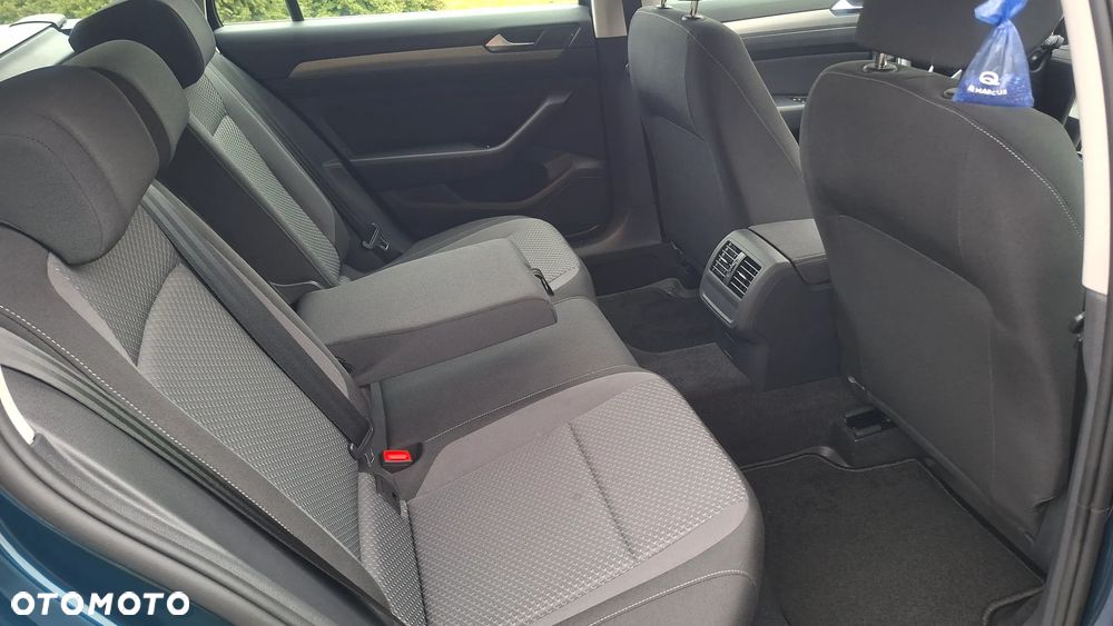 Volkswagen Passat 2.0 TDI EVO Essence - 13