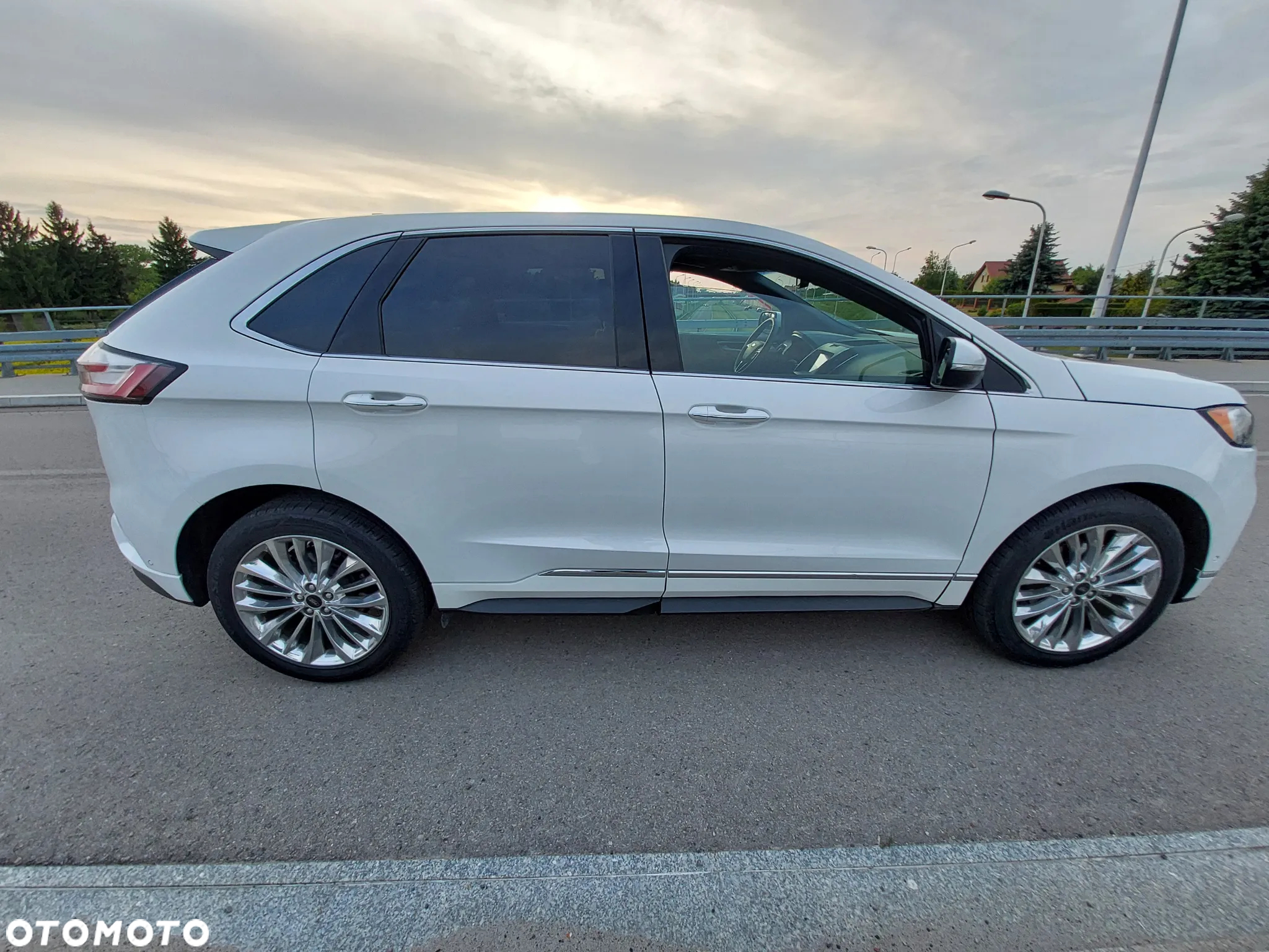 Ford Edge - 11