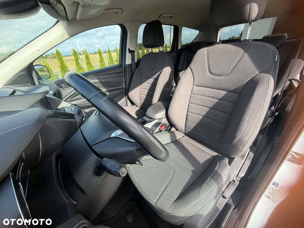 Ford Kuga - 17
