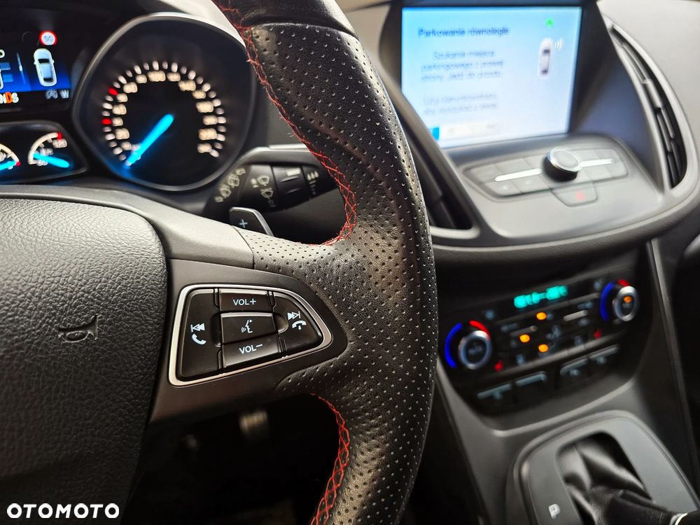 Ford Kuga 2.0 TDCi 4x4 ST-Line - 15