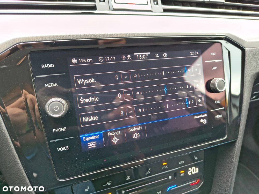 Volkswagen Passat - 26