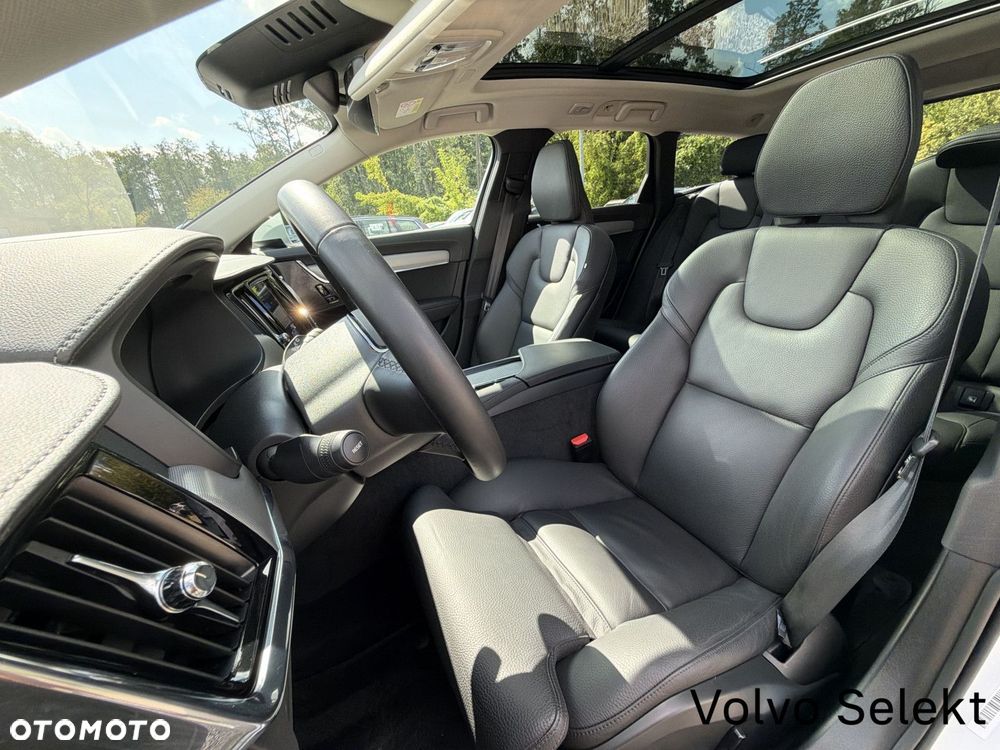 Volvo V90 Cross Country - 11