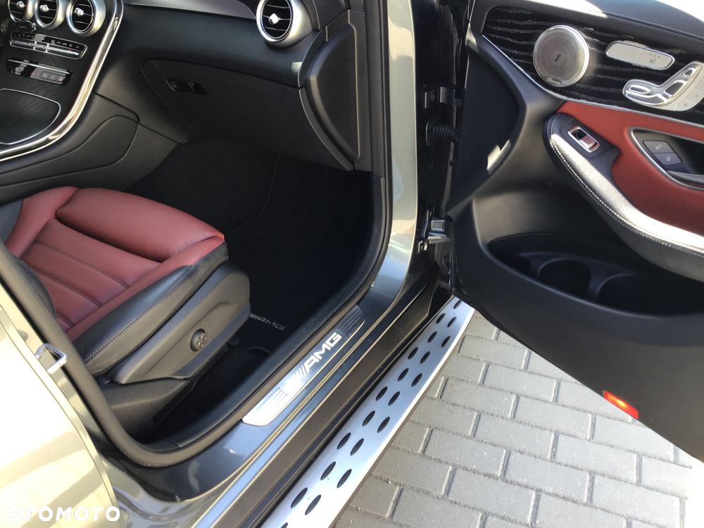 Mercedes-Benz GLC AMG 43 4Matic AMG Speedshift TCT 9G - 23
