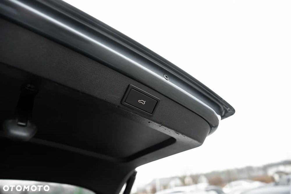 Skoda Octavia 2.0 TDI DSG RS - 16