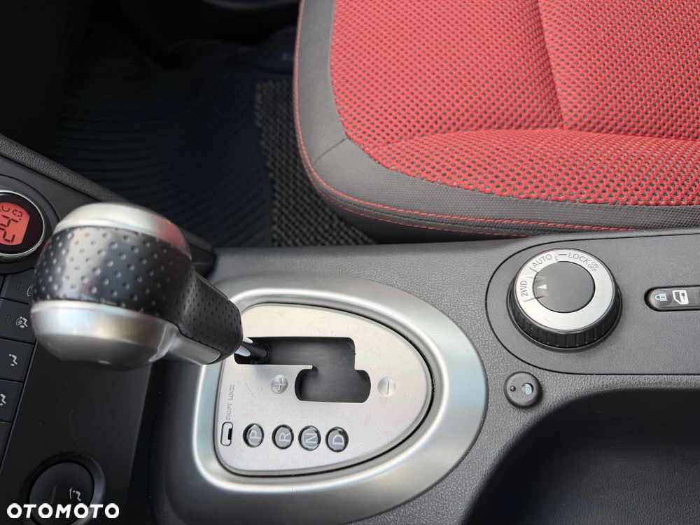 Nissan Qashqai 2.0 dCi 4x4 Tekna - 24