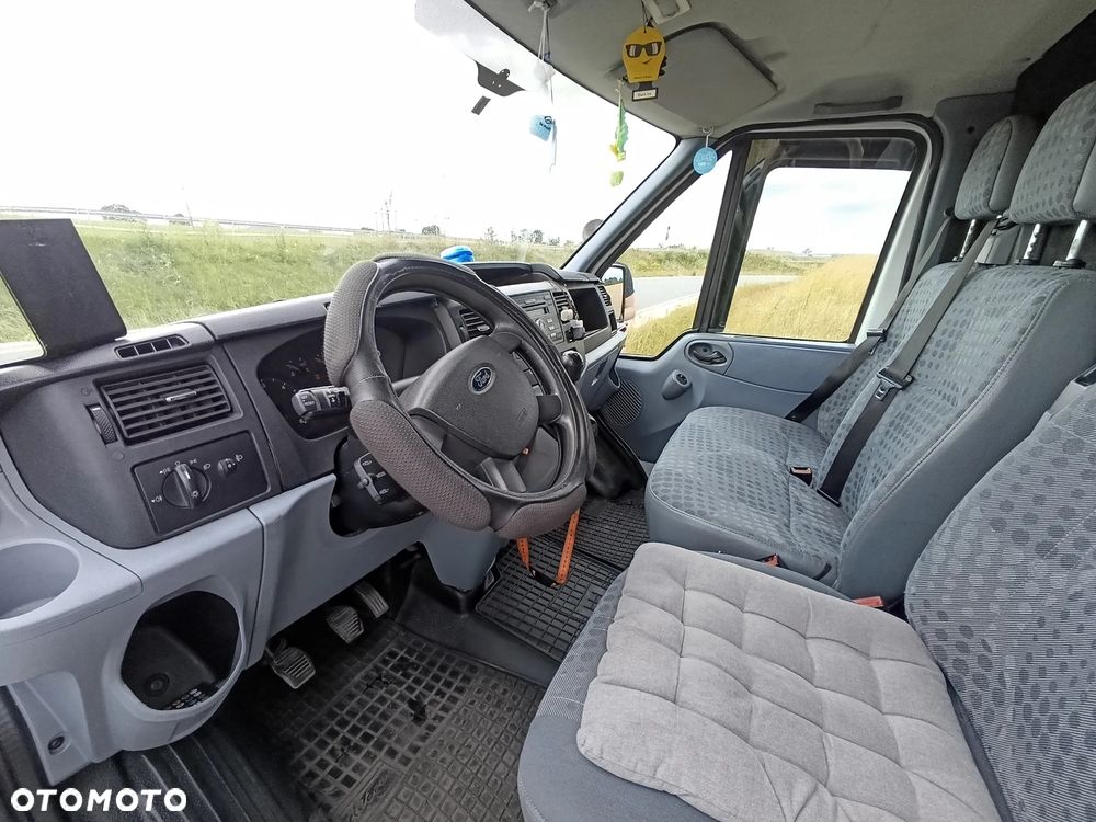 Ford Transit - 9