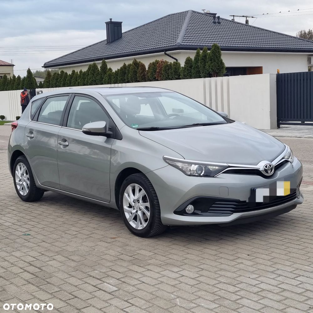 Toyota Auris 1.2 T Prestige - 1