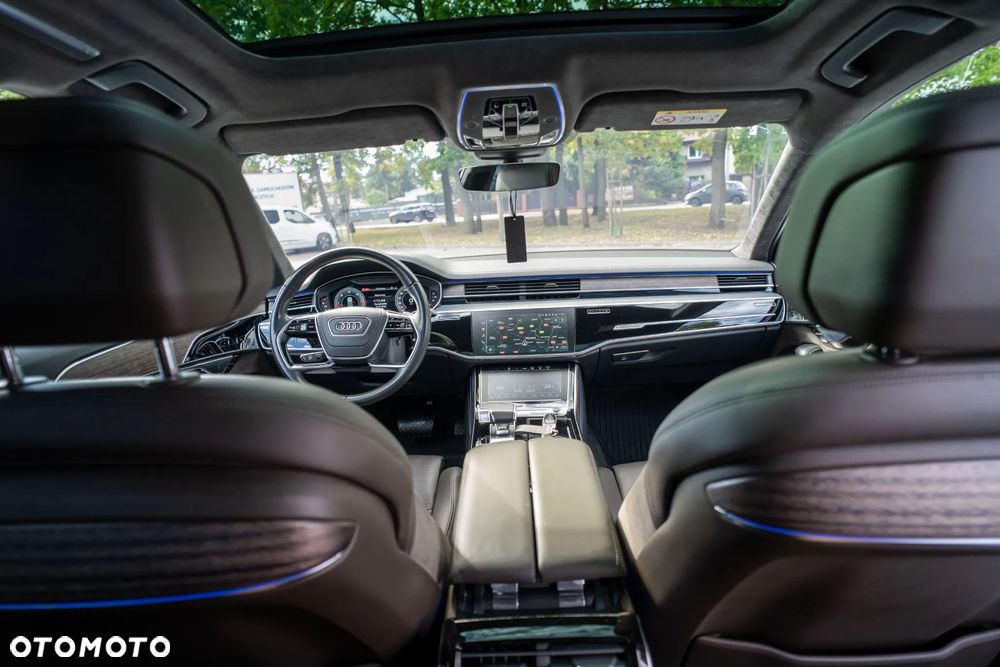 Audi A8 - 32