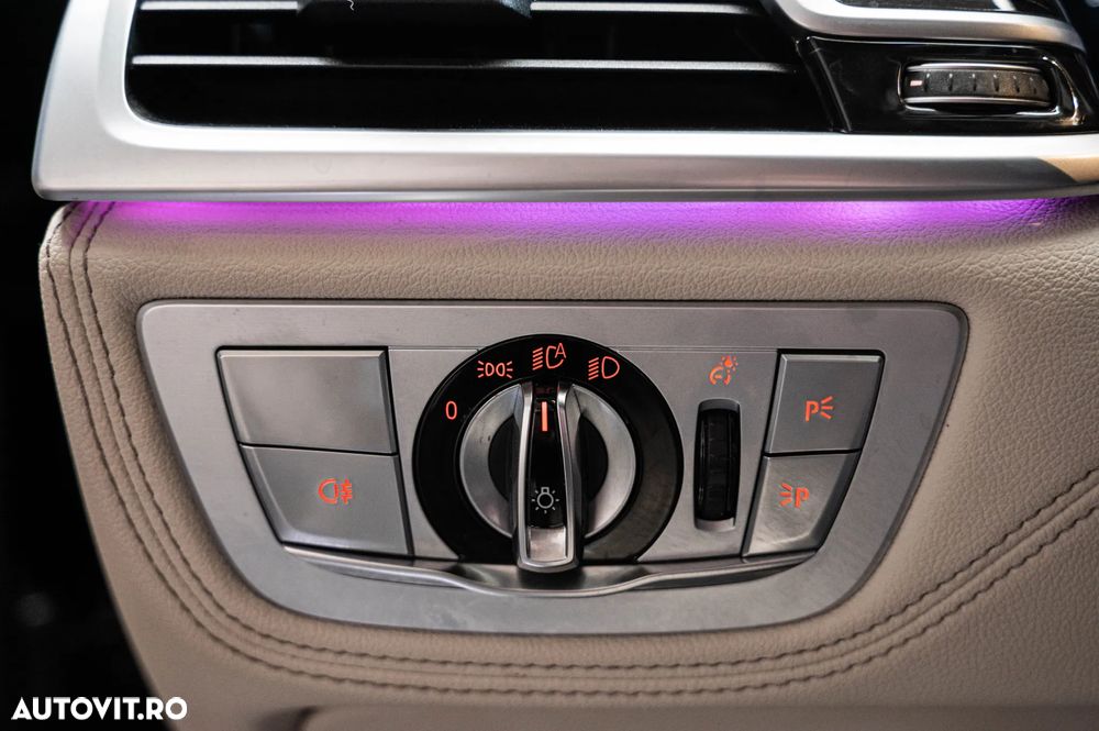 BMW Seria 7 730d xDrive - 29