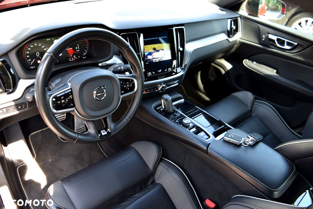 Volvo S60 T8 Recharge AWD Geartronic RDesign - 14