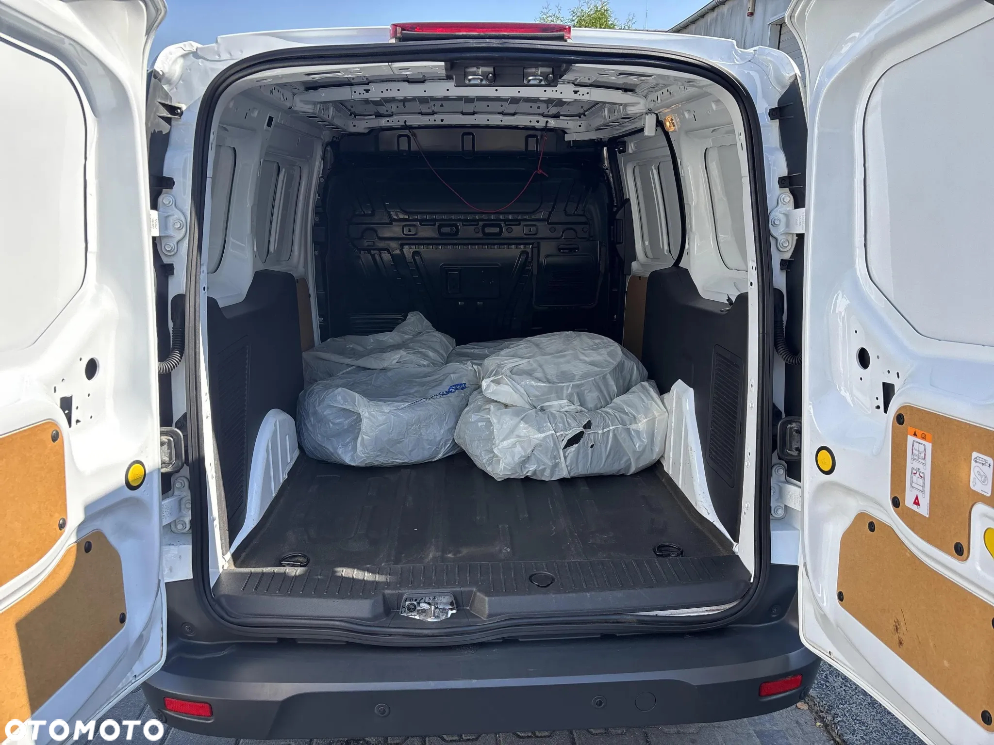 Ford Transit Connect - 17