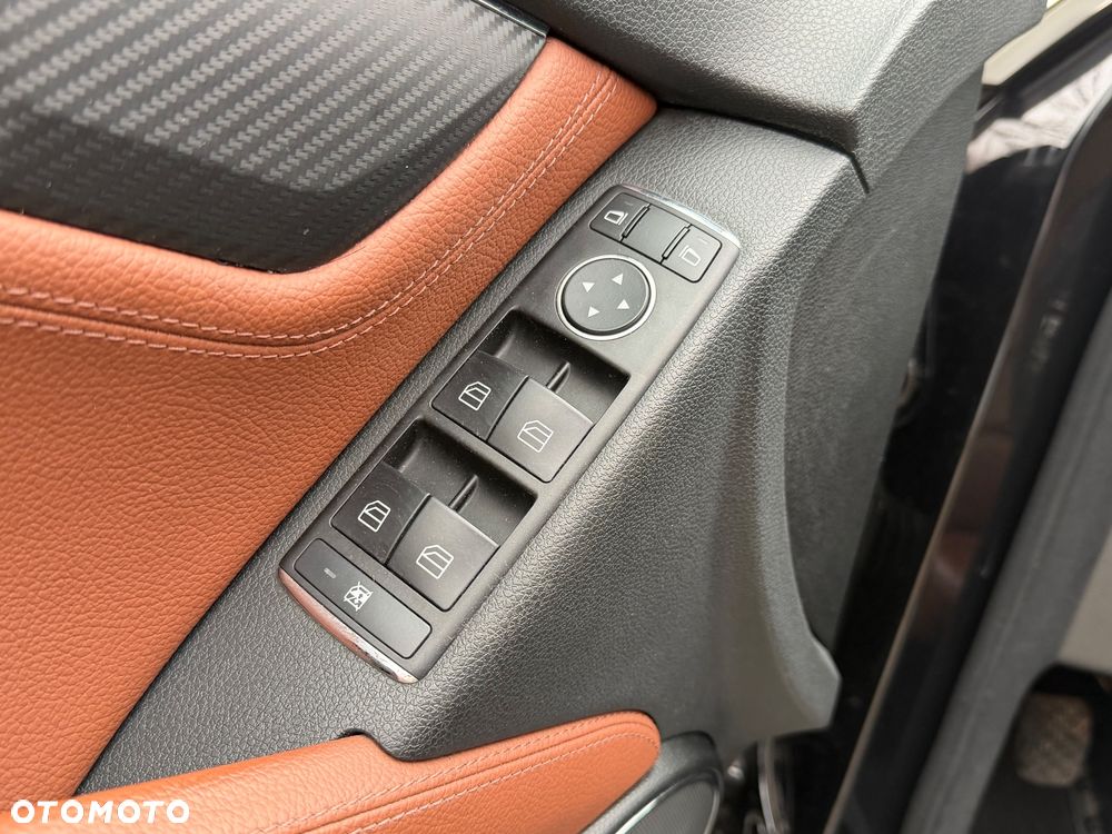 Mercedes-Benz Klasa C 180 K BlueEff Avantgarde - 13