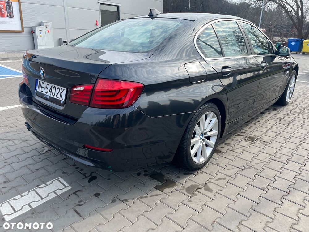 BMW Seria 5 528i - 23
