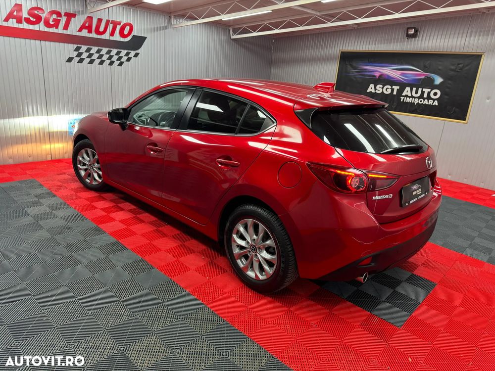 Mazda 3 - 5