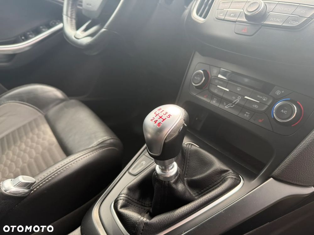 Ford Focus 2.0 TDCi ST - 31