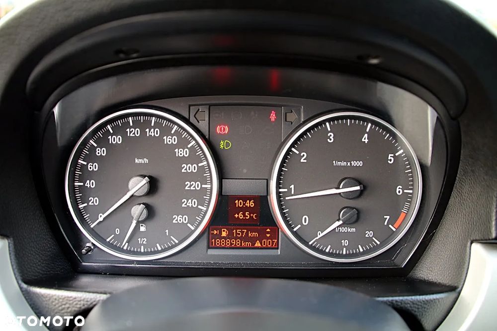 BMW Seria 3 318i - 26