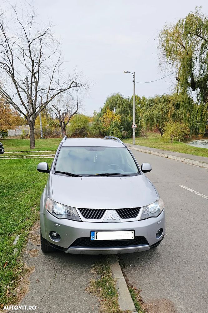 Mitsubishi Outlander 2.2 DI-D Intense + - 2