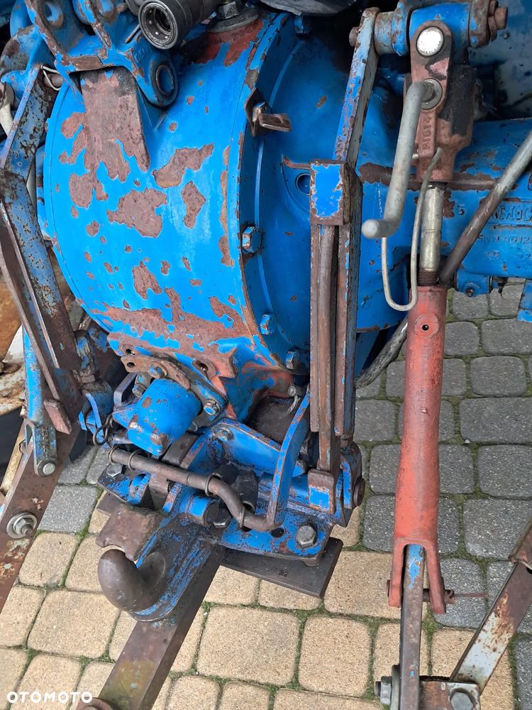 Ford 3000 - 36