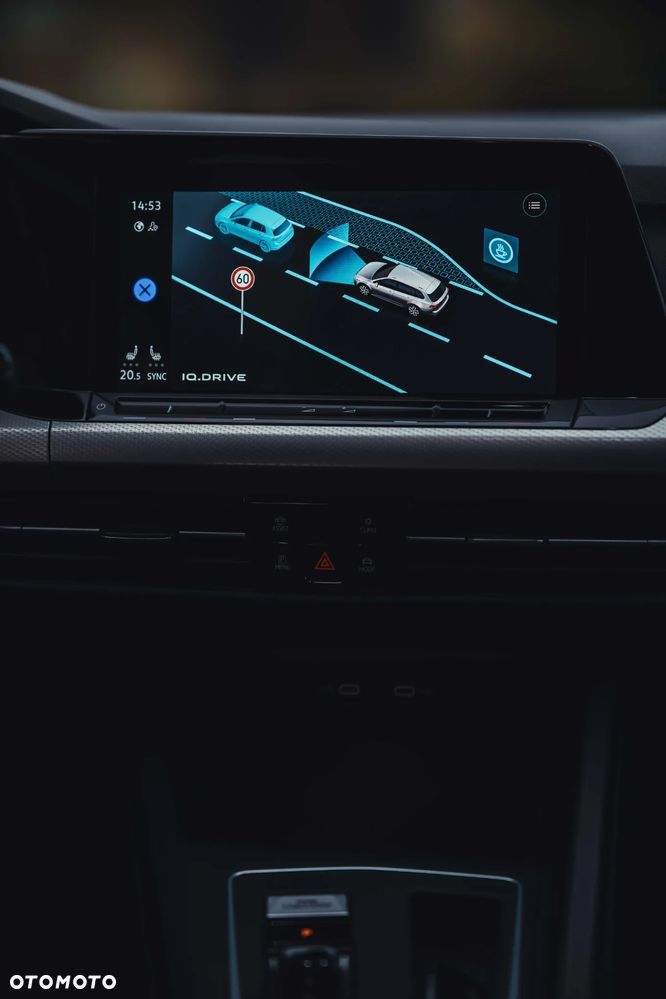 Volkswagen Golf - 28