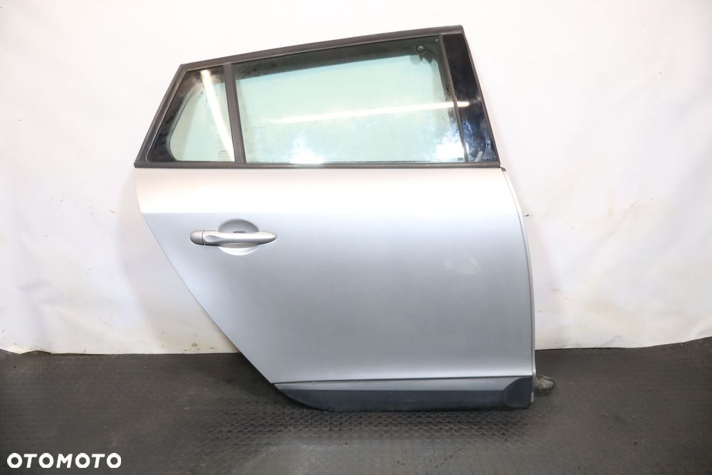 DRZWI PRAWY TYŁ RENAULT MEGANE III SAN513 - 1