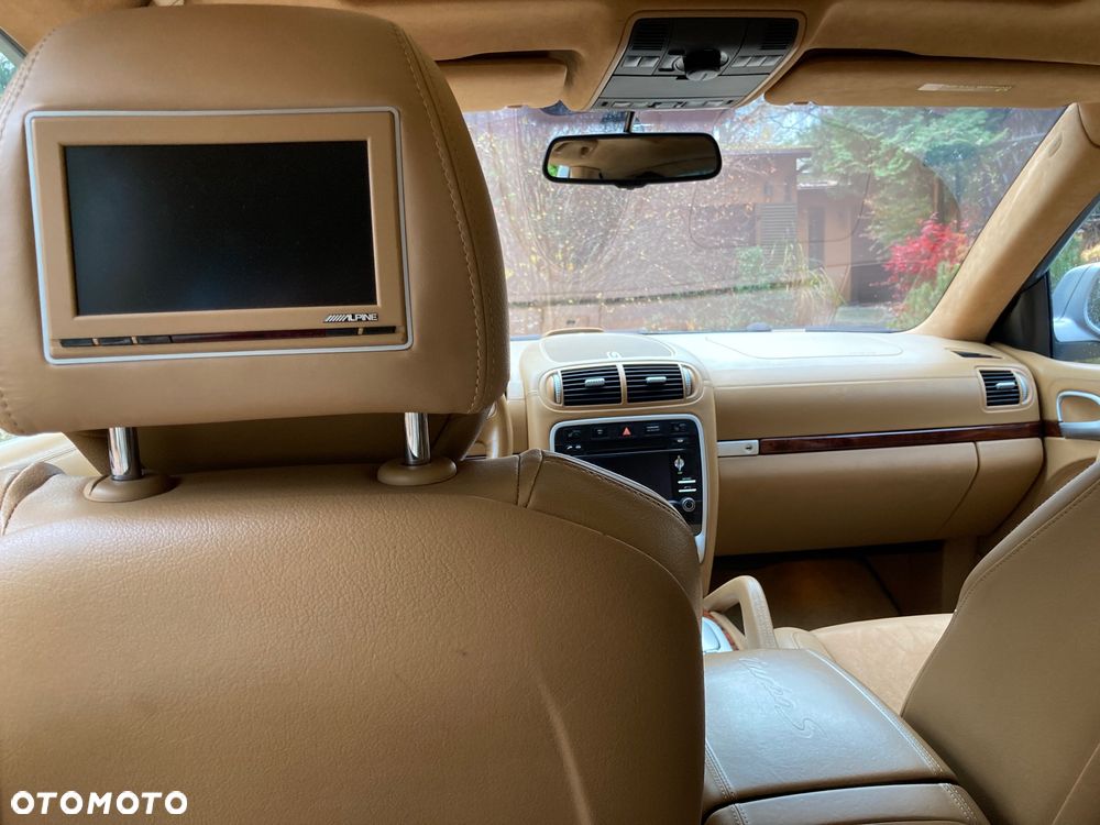 Porsche Cayenne - 11