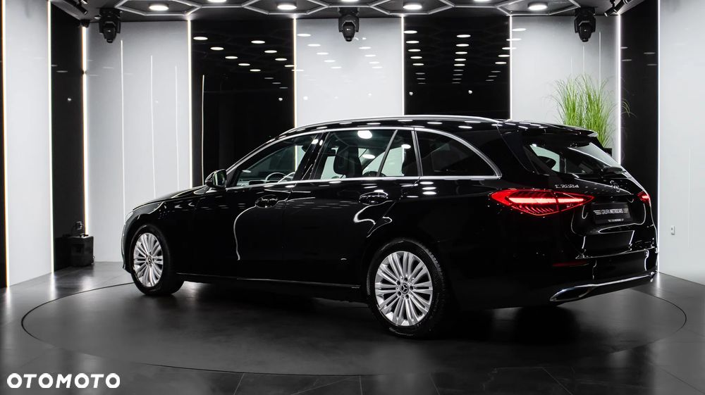 Mercedes-Benz C-Class 2024 photo 4