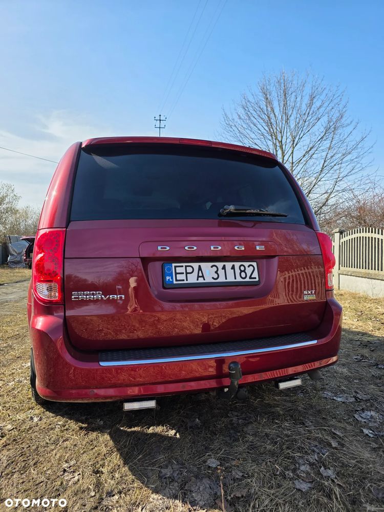 Dodge Grand Caravan - 10